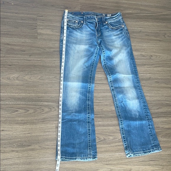 🦋Miss Me Women’s Jeans - Picture 3 of 10